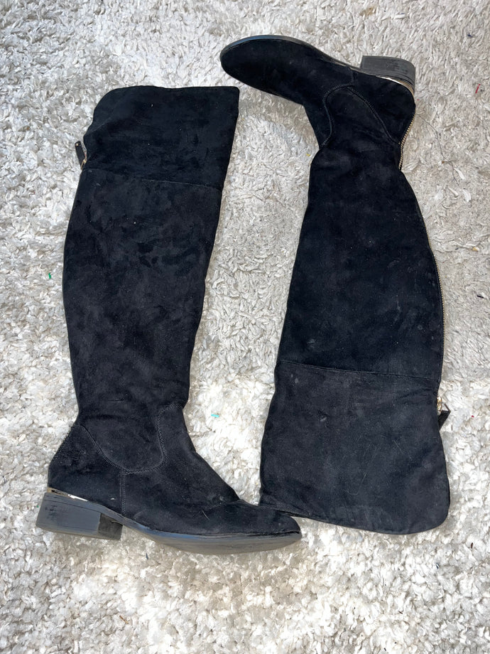 Black Zipper Boots