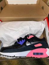 Load image into Gallery viewer, Nike Air Max 90
